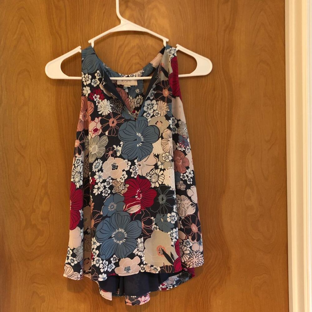 LOFT Floral T-Back Blouse NWOT XSP